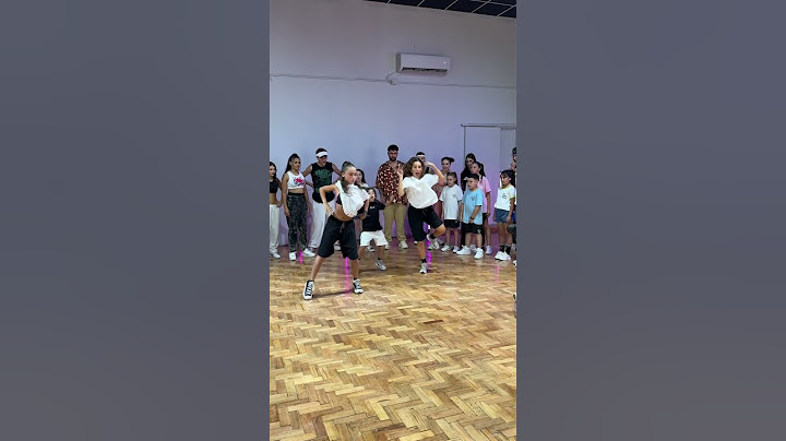 MIREN COMO SE OLVIDÓ DE LA COREO Y SE TIRÓ AL PISO😱😱😱