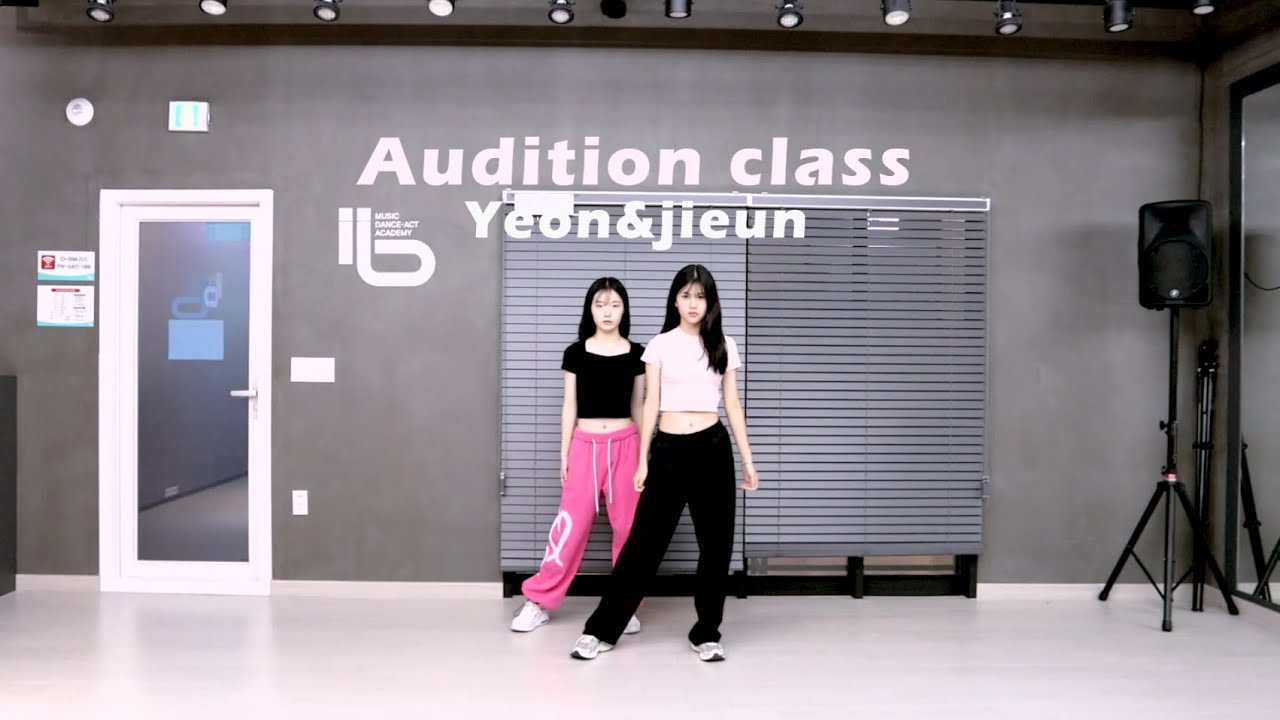 예온 & 지은 10월 댄스 영상 - YouTube