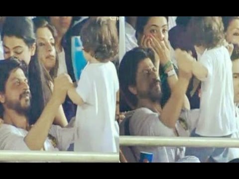 Shahrukh Khan Makes AbRam dance To Ooh La La Song shahrukh khan movies latest