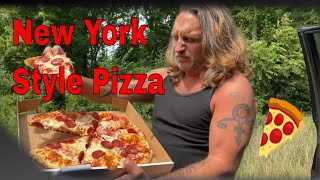 New York Style Pizza Report !! Akron, Ohio !! by Showtime Pizza Report 836 views 2 years ago 4 minutes, 45 seconds