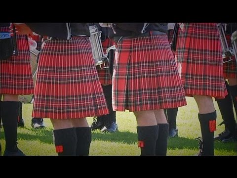 Vídeo: Por que os escoceses usam kilt: a história da tradição, foto