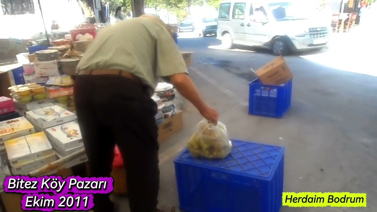 Bitez Köy Pazarı/Ekim 2011/#bitez #ağaçlı #bitezpazarı #herdaimbodrum #irfançiriğ 