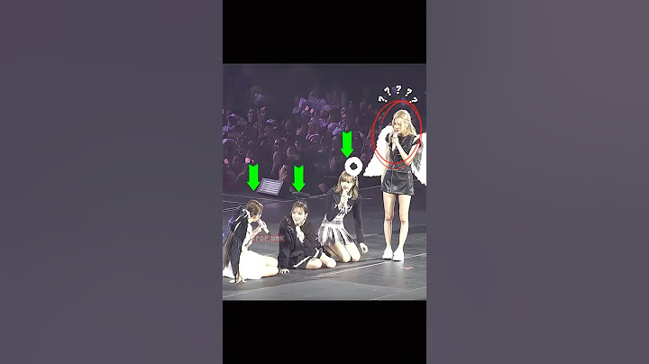 Rosé Has Been Lying Down Too Long And Now She Doesn't Want To Lie Down Anymore! 🤣 #rose #blackpink