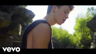 Carson Lueders - Young And Free chords