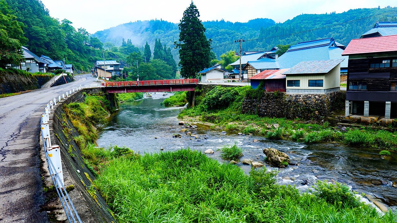 【日本の集落】川の流れる田舎の集落を散策・福島県柳津