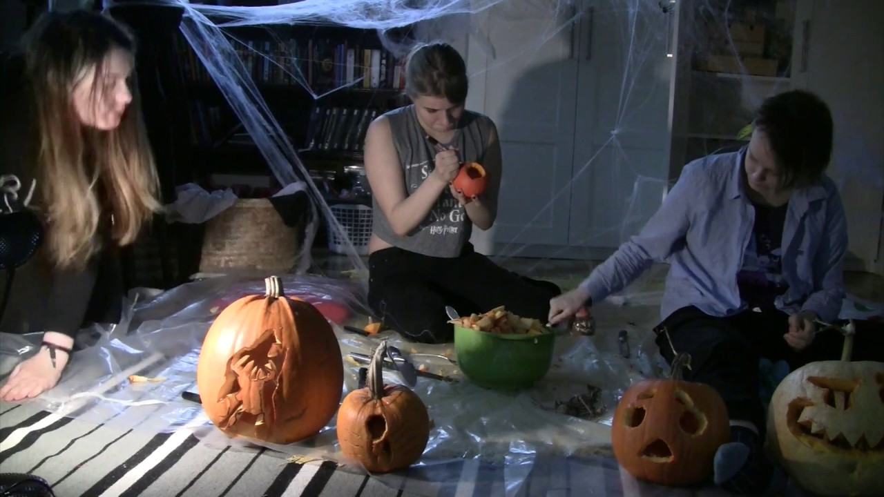 Pumpkin carving crack (500 + sub special!)