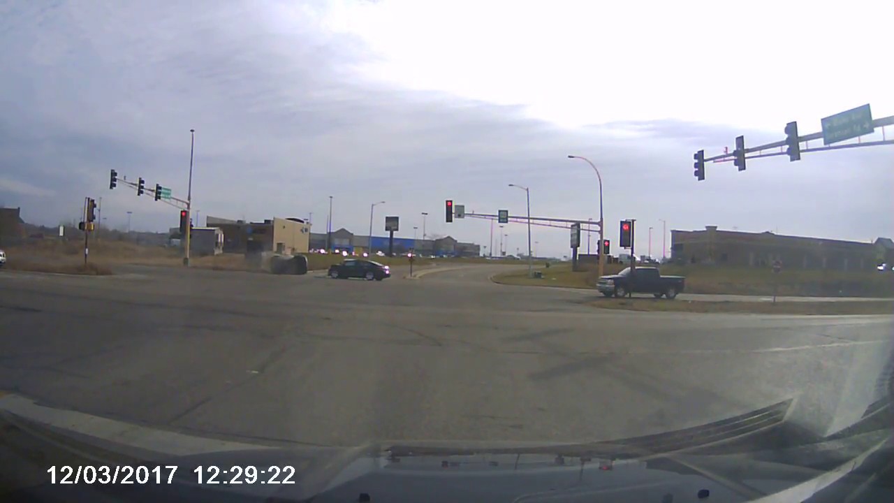 Dec 3 2017 Albert Lea MN Traffic Crash YouTube