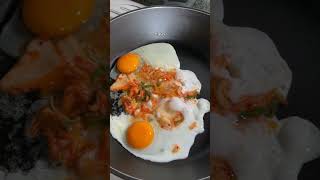 Kimchi with egg is incredible✨