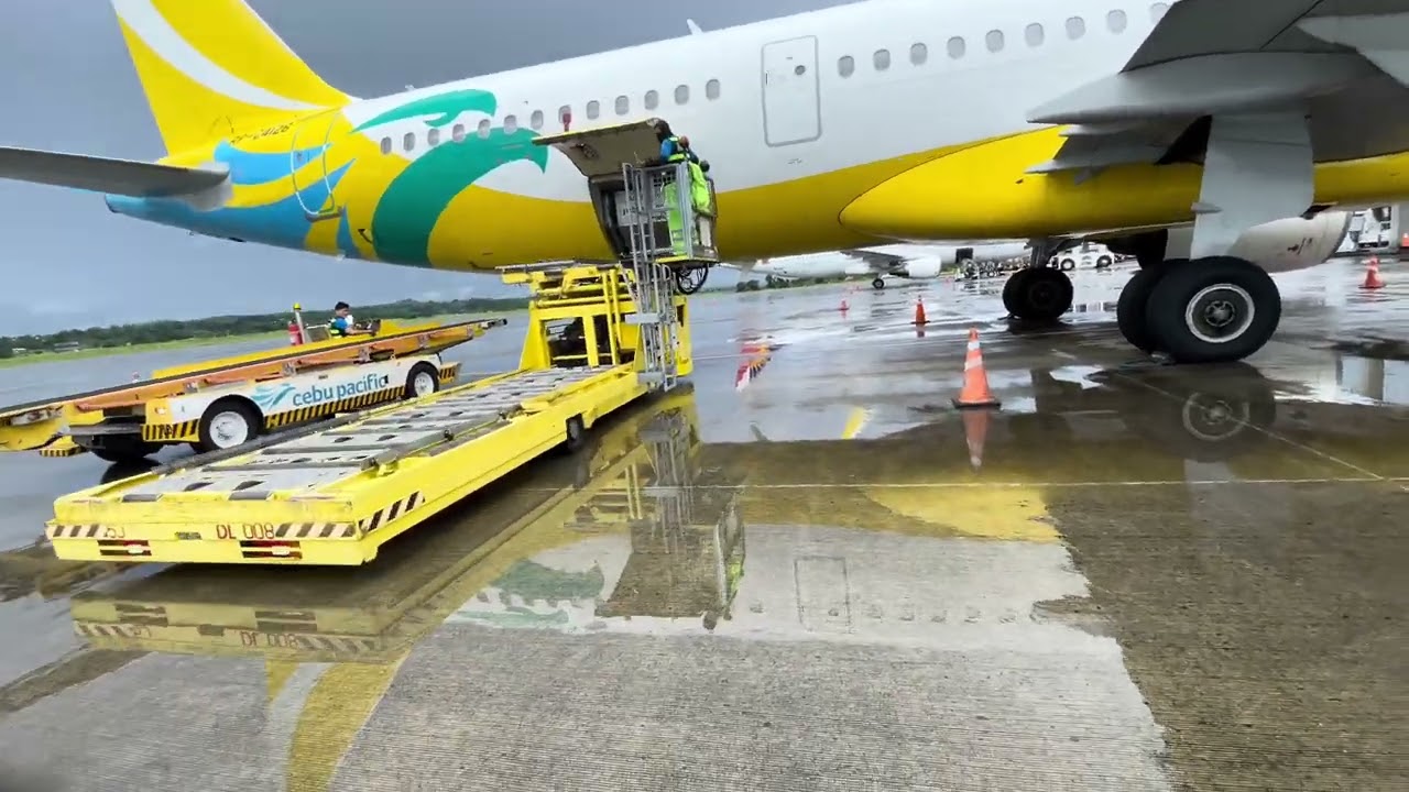 Rainy days Airbus 321 Manila Iloilo 5j 449