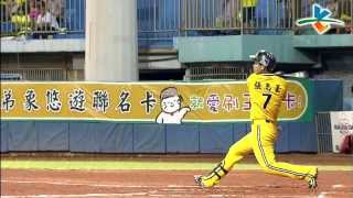 20130917 CPBL 獅VS象 1下 張志豪越打越好，逮住費古洛稍微偏高的投球，擊出今日象隊首安