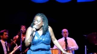 Sharon Jones &amp; the Dap-Kings &quot;Window Shopping&quot;