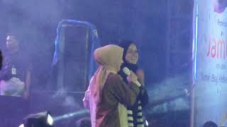 Nisa Sabyan Gambus Ketemu Kembaran Nisa Sabyan Di Acara Hut Jambi Ke 63