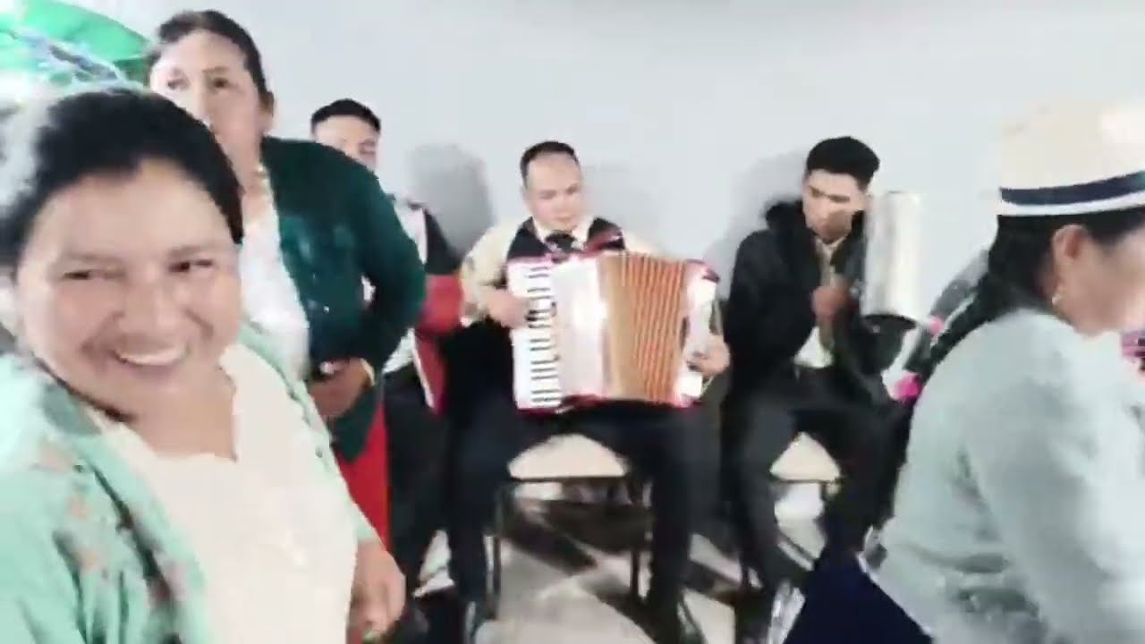 Música en Acordeón San Miguel de Gualaceo/Ecuador