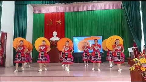 chiếc khăn piêu -câu lạc bộ dân vũ thôn 1 trực khang