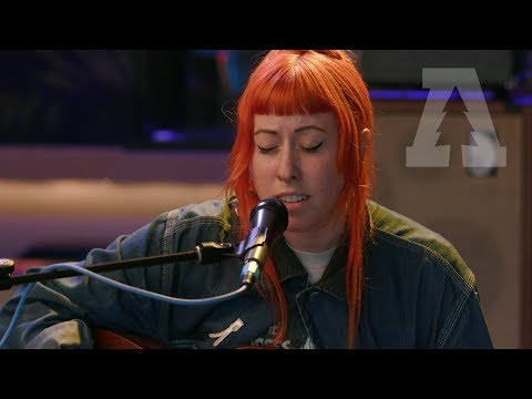 Shannon Lay - November | Audiotree Live