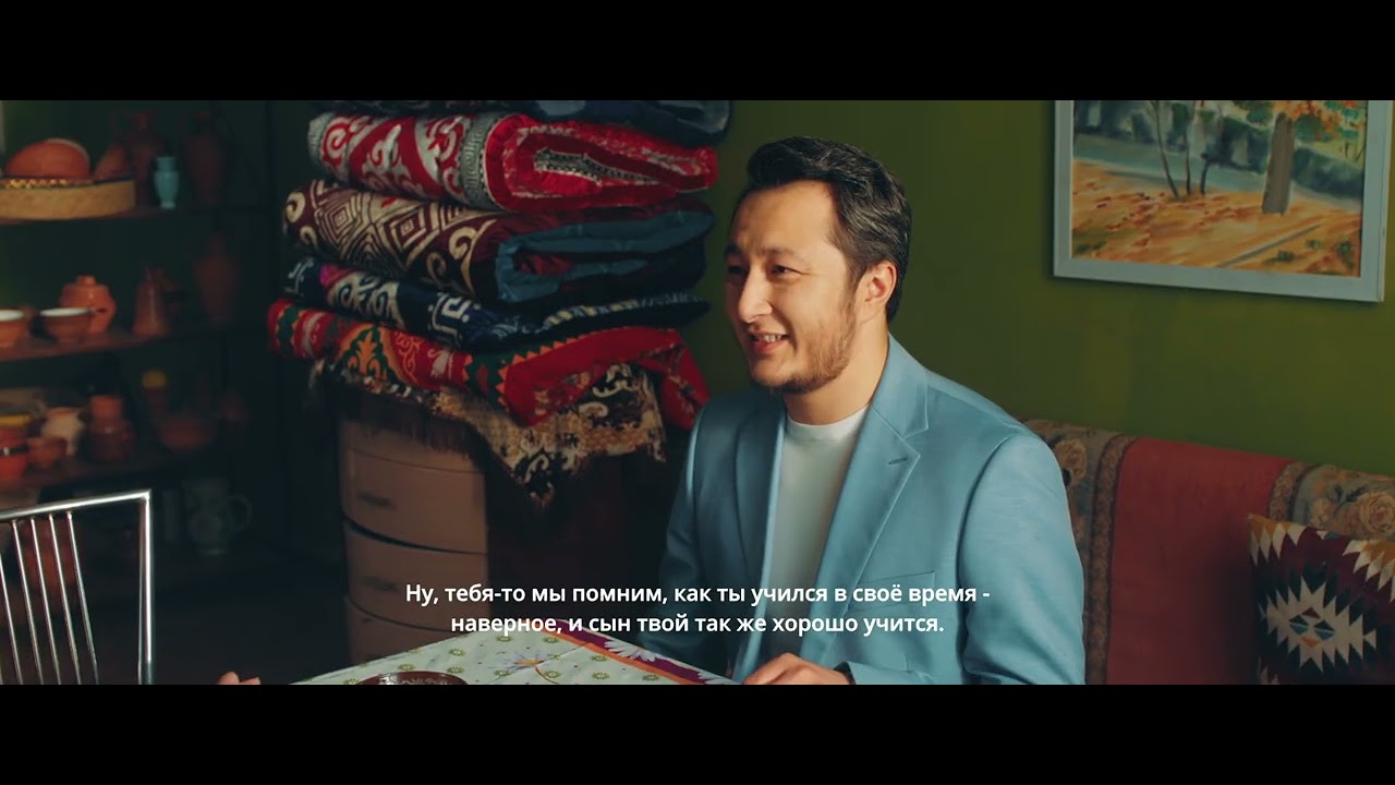 Қызғылт түсті жас қыз қатты трахает алады Яхтада екі жанмен жыныстық қатынас