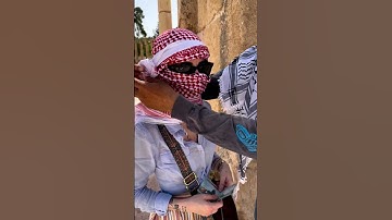 Art of Tying an Egyptian Scarf