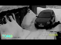 VIDEO; RAGE AU VOLANT (Russie): Suite à une dispute, elle se fait enterrer sous la neige.