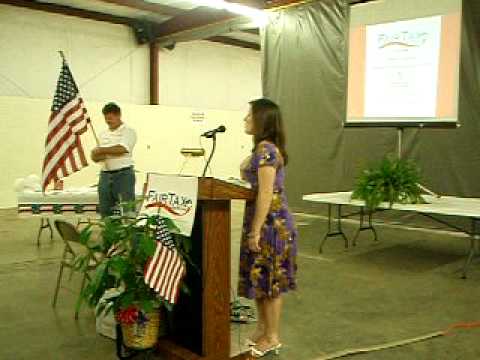 Amanda McDonald sings "The Star-Spangled Banner "