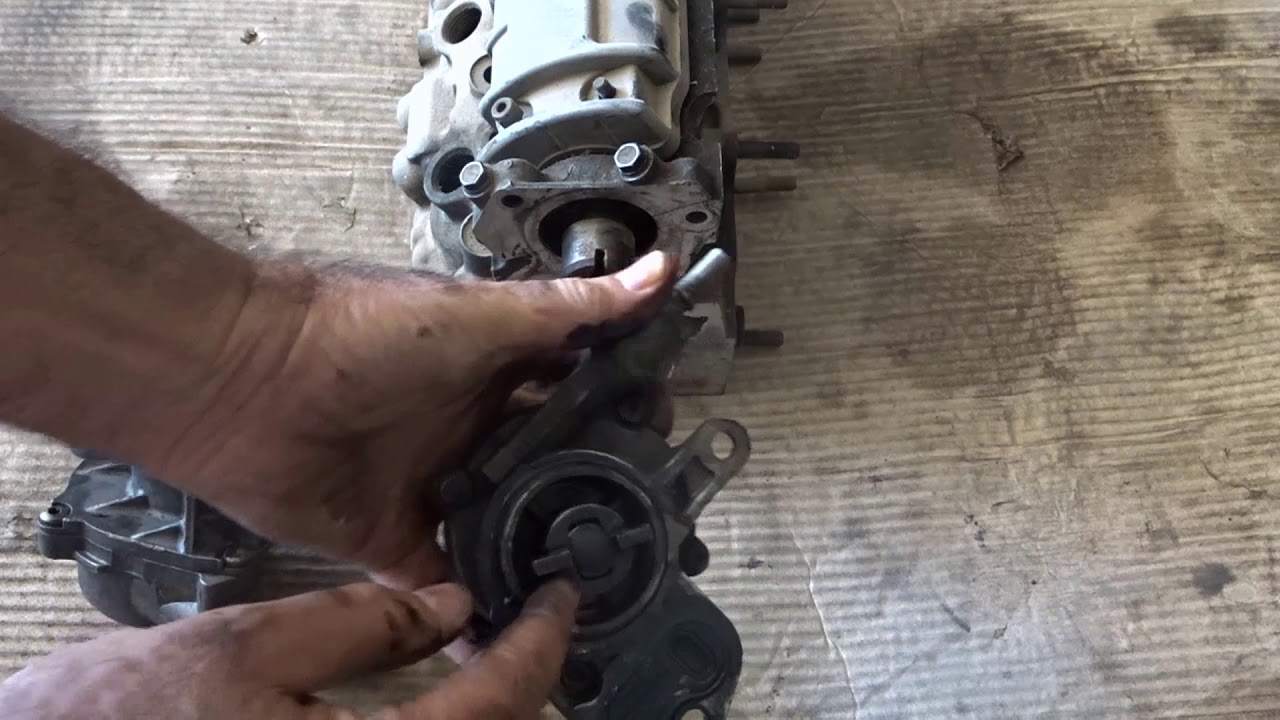 مضخة شفط الهواء الفرامل - Pompes à vide renault #car #automobile #mecaniquemokhtartunisie #cars