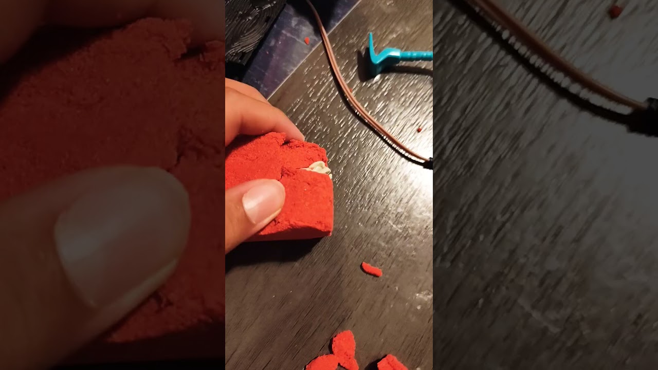 kinetic sand dinosaur