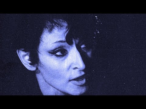 Putar Un monsieur me suit dans la rue - Barbara
