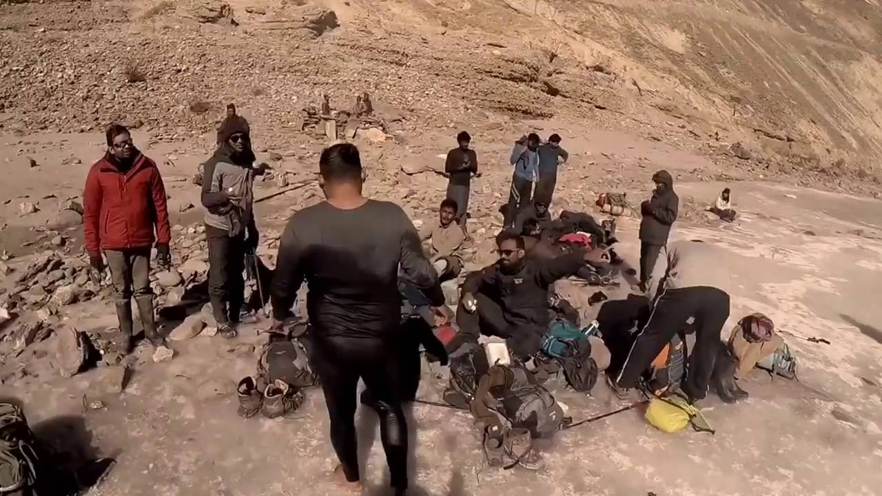 Chadar Trek - A Dip in River Zanskar