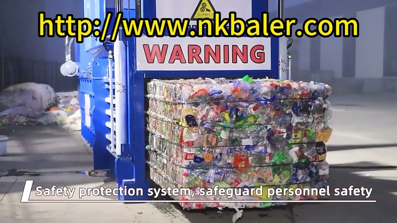 Horizontal plastic bottle compressed machine