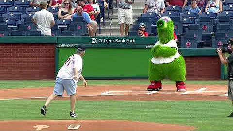 Dr. Alexander Vaccaro Throws First Pitch at Philli...