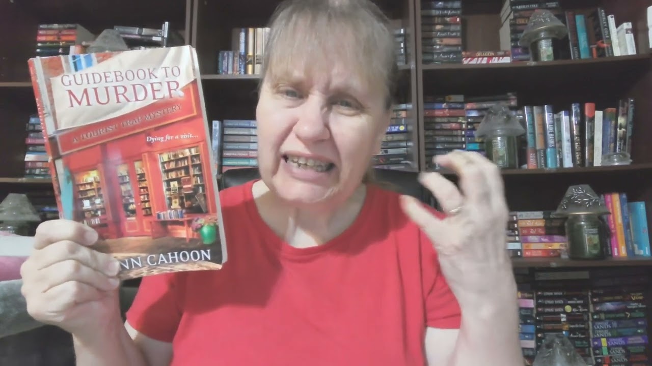 GUIDEBOOK TO MURDER LYNN CAHOON A TOURIST TRAP MYSTERY 1