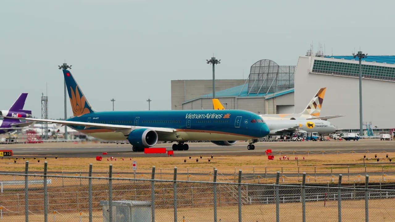 2026-3-6成田空港　ひこうきの丘から離陸前🛫
