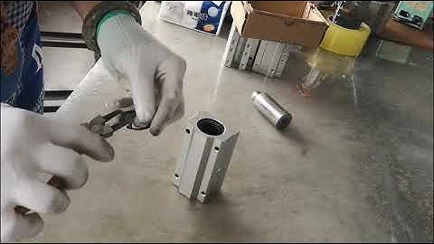 How to replace linear bearings inside Aluminum linear ball bearing ?