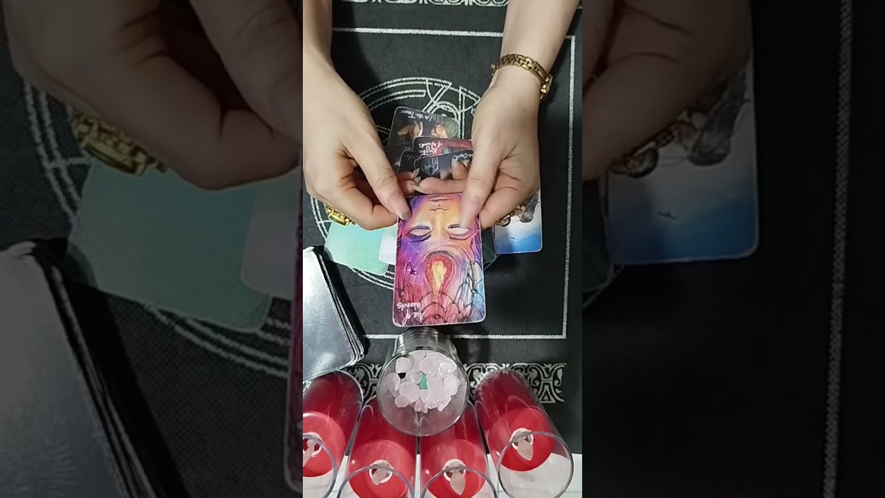 Họ nghe lời bản ngã hay trực giác của họ trongMQH với bạn. Minh Phương tarot 0976598884 . Em gái mt