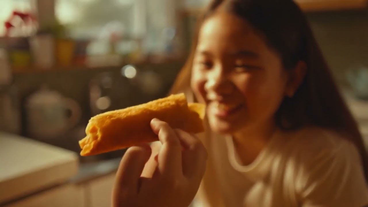 Turon — Crispy Sweet Memories from Home 🍌 | Filipino Dessert Shorts | TotFriendlyFinds AI