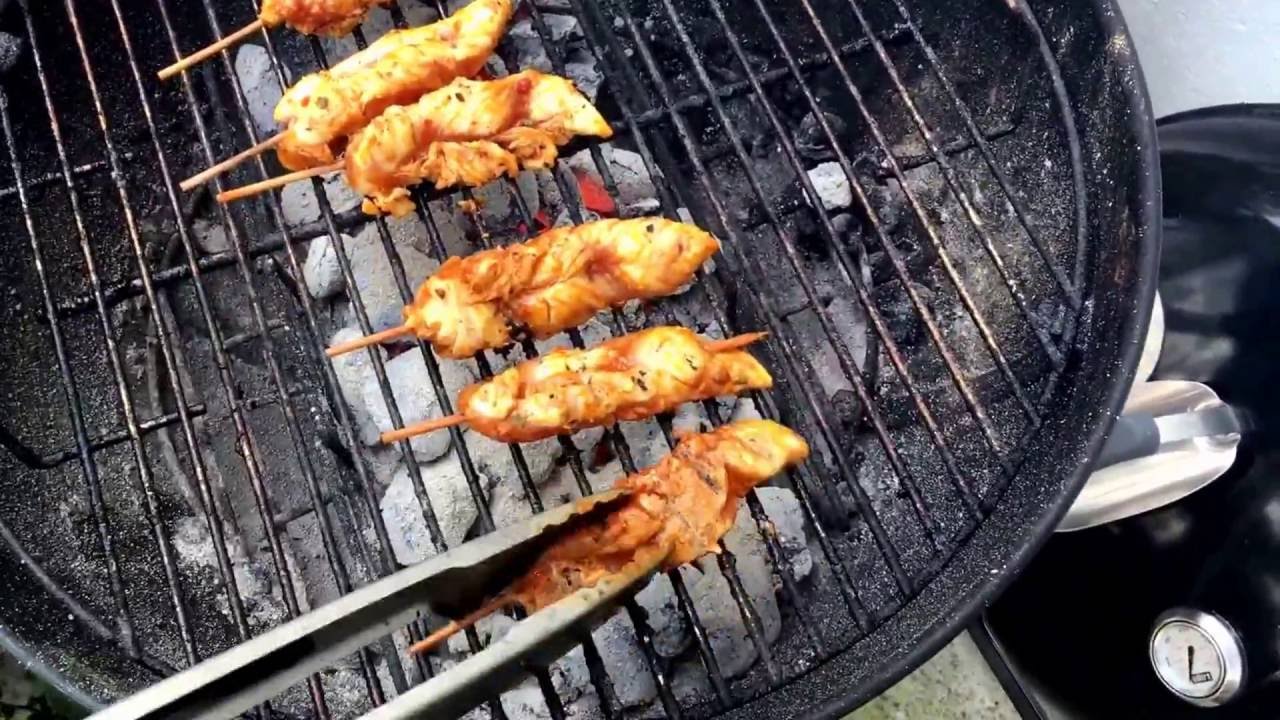Grillen mit Weber Grill direkte Hitze Hähnchen Spieße