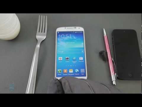 Samsung Galaxy S4 super-sensitive touchscreen demonstration