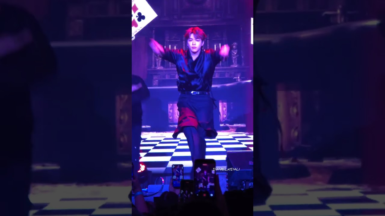 No 3  Get Loose +   No 4  TOUCHIN'   #강다니엘 #KANGDANIEL #KangDanielEnBrasil