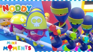 A Game Of Tug Of War! 🪢 🎀 | 1 Hour Compilation | Noddy The Toyland Detective | Mini Moments screenshot 4