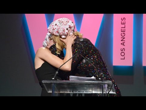 Naomi Watts Makes Out With Gal Pal Nicole Kidman on Stage!