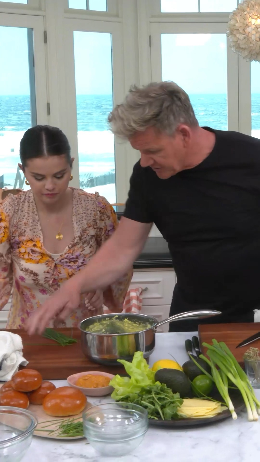 Showing @selenagomez the skills to make  an amazing Breakfast Burger on #Scrambled !