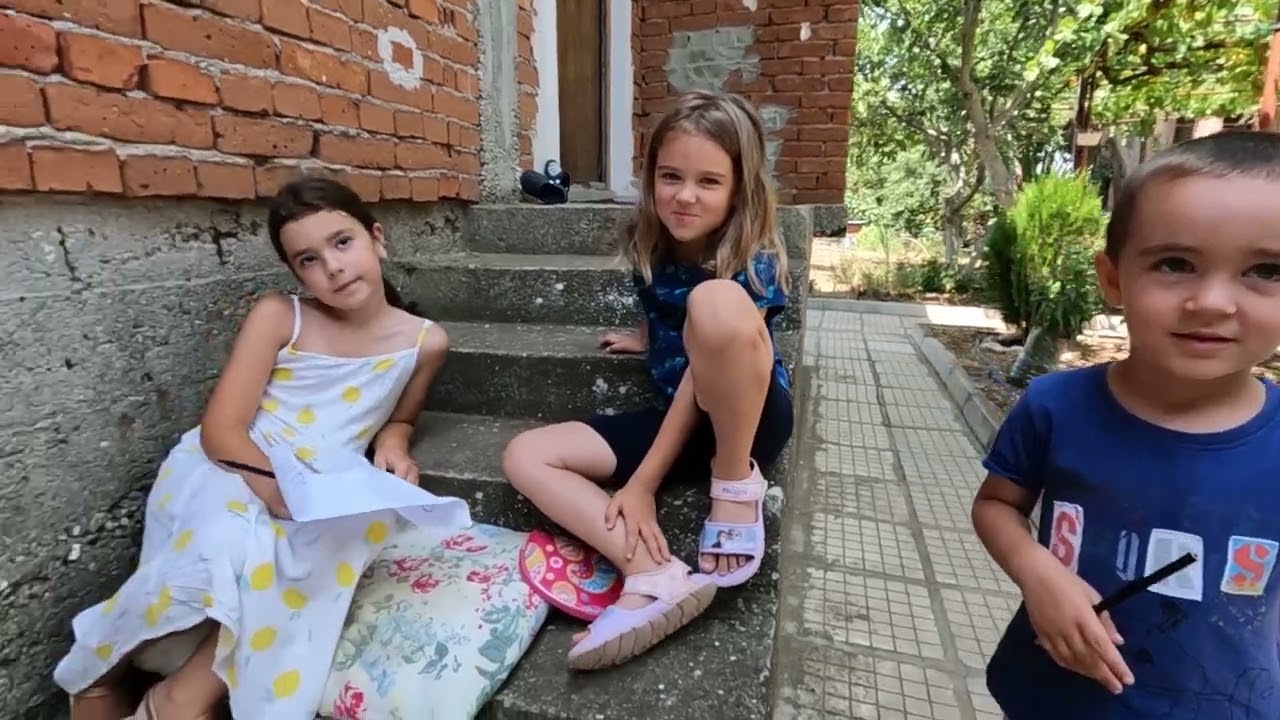 Малко от ЖивотЪт на Село...