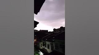 Kilat bercahaya terang di ufuk barat selepas fajar Maghrib,Jam7.46 petang .Tarikh 1Hb Mac 2024