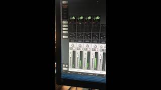 UAD Apollo Rumbling with 48v