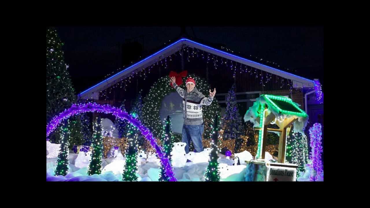 Manning Close Christmas Light Show - BBC London