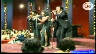 Vignette de la vidéo "The Hues Corporation - Rock the Boat"