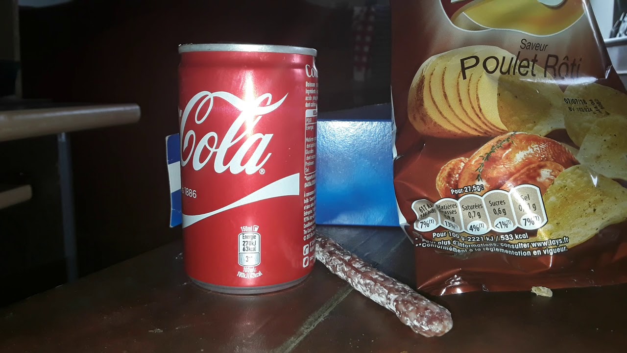 ASMR de Coca, saucisson et chips au poulet ! (A prendre au second degrer