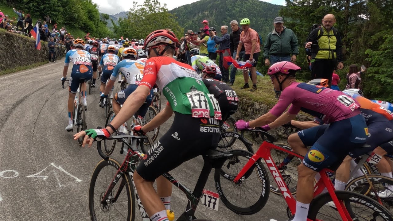 🇮🇹 Így teker fel a GIRO D'ITALIA mezőnye a 18%-os emelkedőn // Giro d'Italia Stage 19 - PAULARO 🇮🇹