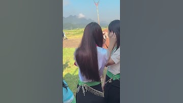 các em gái thái, trong lễ hội kin lẩu khẩu mẩu...