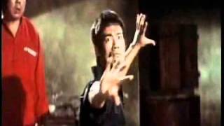 bruce lee napoletano 0001_01_11_2010.avi