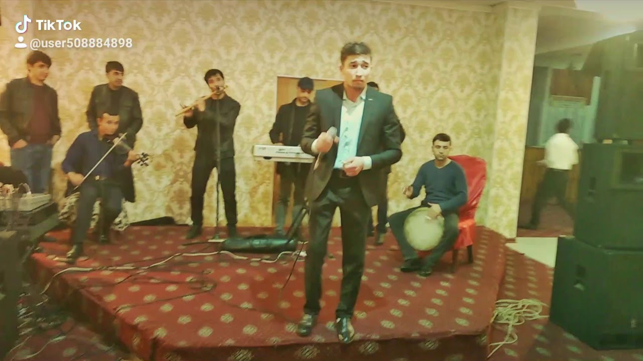 кетса кетар озодбек назарбеков. узбек гитарист. узбекский народ. песни поет узбекский. чаки-чаки борони.